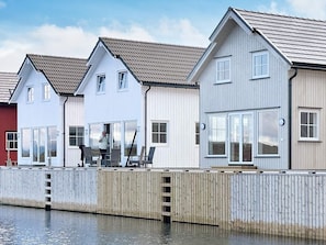 House | Exterior - 6 Person Holiday Home in Bud (Averoy)