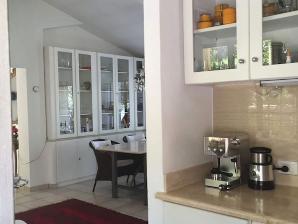 Apartamento | Cocina privada | Horno