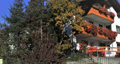 Haus Nett Modern Retreat