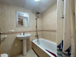 Bathroom - Belvilla by OYO Apartamento Brisa de Ma!laga (Málaga)