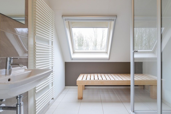 House | Bathroom