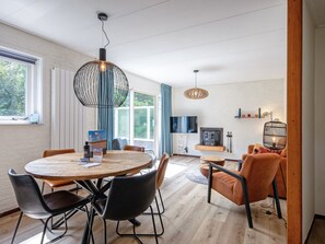 House | Dining - Cozy Holiday Home in Den Burg With hot tub (Den Burg)