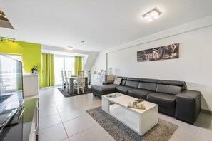 Living room - Nice Duplex Located in the Market Square (Blankenberge)