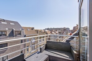Balcony - Nice Duplex Located in the Market Square (Blankenberge)