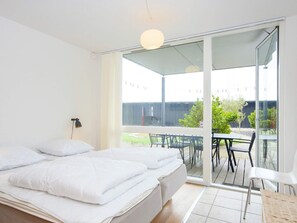 6 bedrooms, individually furnished - 12 Person Holiday Home in Grenaa (Grenaa)