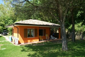 Bungalow | Exterior