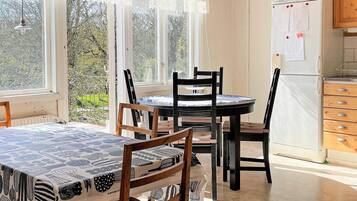 Apartment | Tempat makan