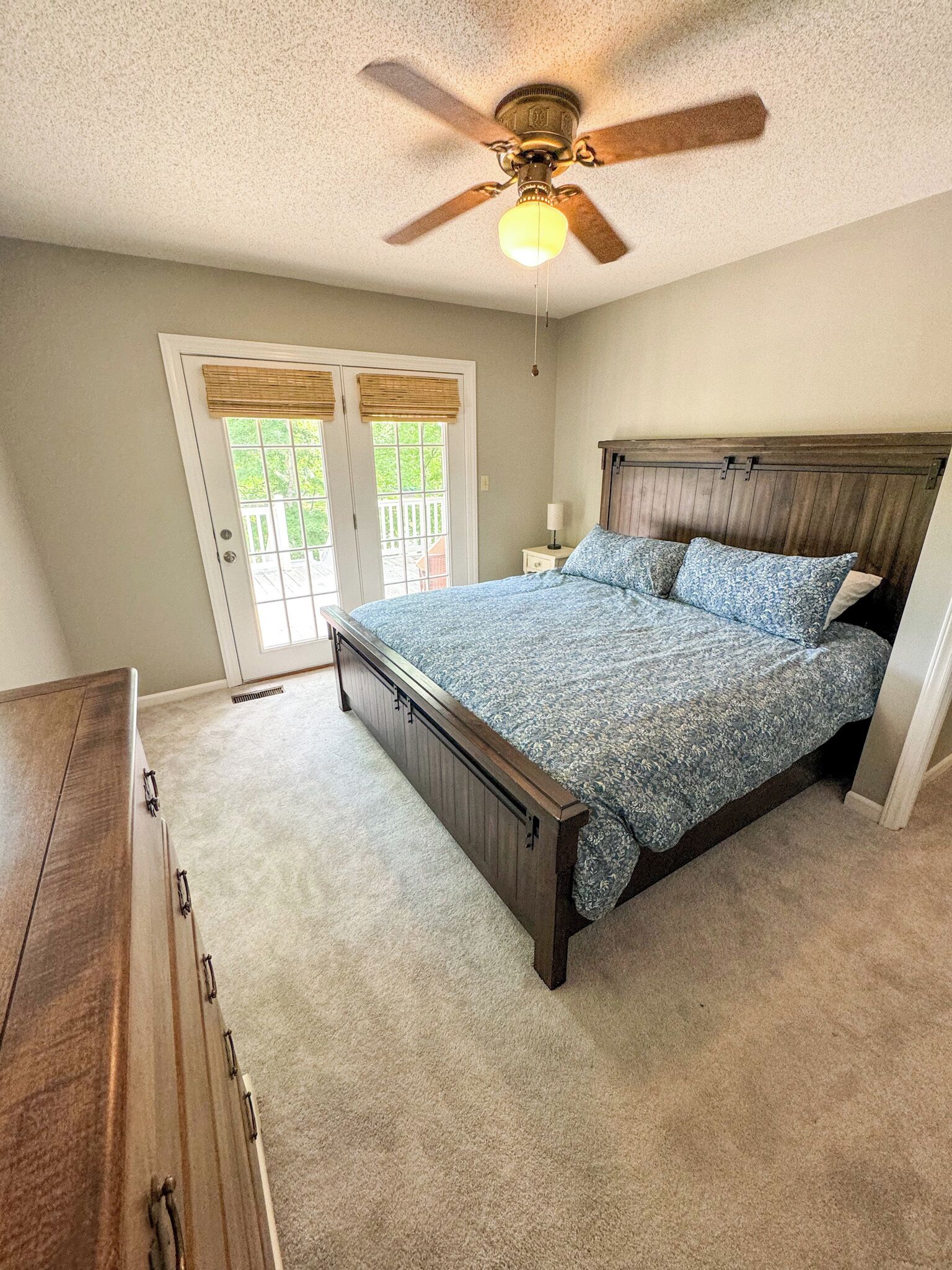 4 chambres, fer et planche à repasser, lit parapluie, Wi-Fi