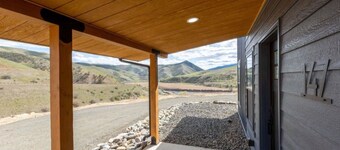 New, modern home in White Bird, with Salmon River views