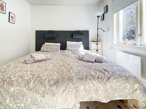 House | 2 bedrooms, individually furnished