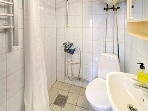 House | Bathroom