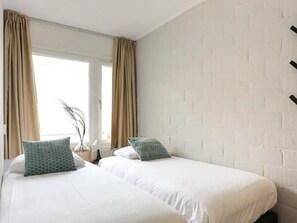 2 bedrooms