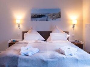 1 bedroom, iron/ironing board - Holiday Apartment Strandgut 16.1 (Heiligenhafen)