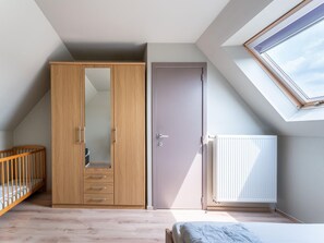 3 chambres, ameublement personnalisé, draps fournis