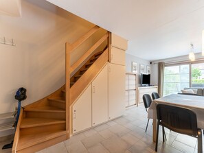 3 bedrooms, individually furnished, bed sheets - Beachside Holiday Retreat in De Haan (De Haan)