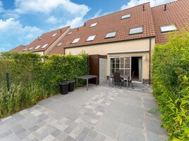 House | Outdoor dining