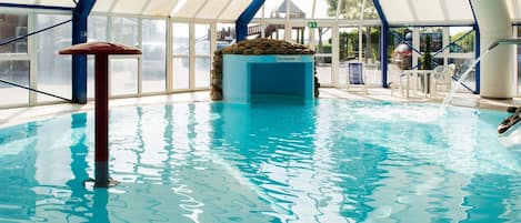 Apartment | Pool | Indoor pool, outdoor pool