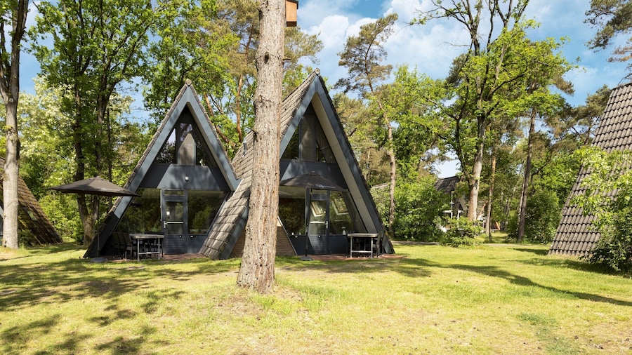 Bungalow in Limburg Near Nature Reserve