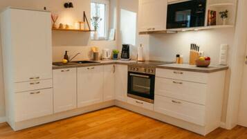 Ferienhaus | Eigene Küche | Kühlschrank, Ofen, Herdplatte, Geschirrspüler