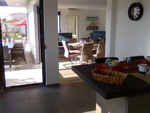 Apartment | Dining - Charming Apartment in Istria (Vodnjan)