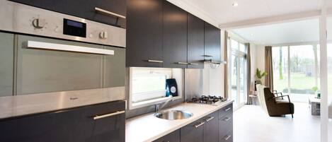 Rumah | Dapur pribadi | Oven dan ketel listrik