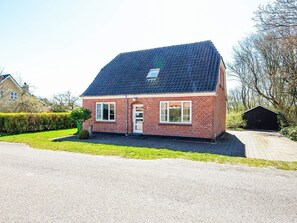 House | Exterior - Charming Village Retreat - By Traum Ferienwohnungen (Ulfborg)