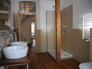 Apartment | Badezimmer