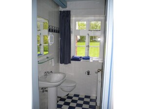 Apartment | Bathroom