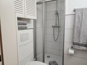 Bathroom - Sound of the sea Modern Retreat (Wangerooge)