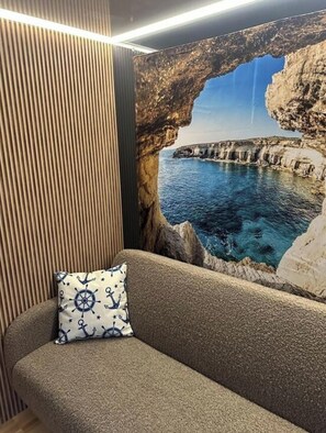 Living area - Premium Houseboat Blue Lagoon (Lübeck)