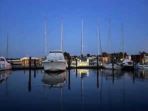 Marina - Premium Houseboat Blue Lagoon (Lübeck)