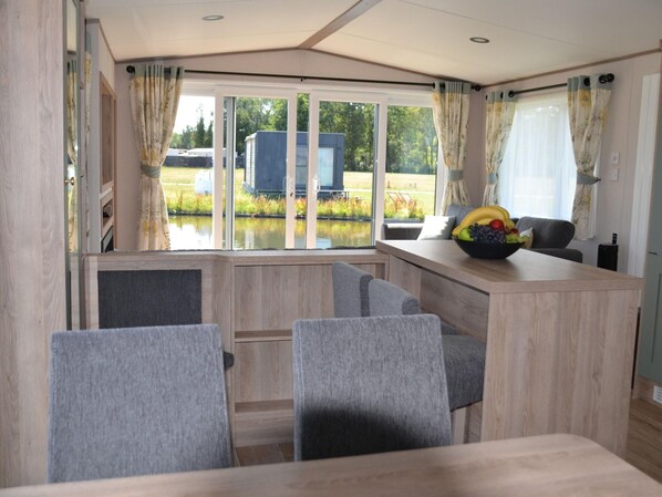 活动屋 | 起居区