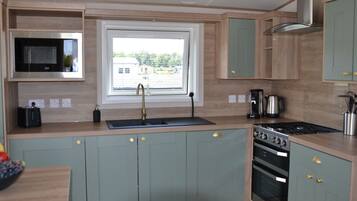 Mobile Home | Private kitchen