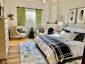 1 bedroom, iron/ironing board, free WiFi, bed sheets - Casa De Catia, Historical adobe on Canyon Road. (Santa Fe)