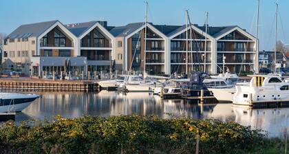 Stylish Marina Loft W/balcony