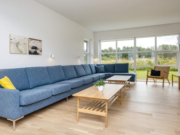 House | Living area - 8 Person Holiday Home on a Holiday Park in Blavand (Blavand)