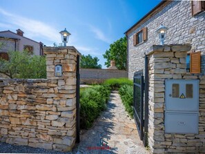 Exterior - Villa Wish Comfortable Holiday Residence (Svetvincenat)