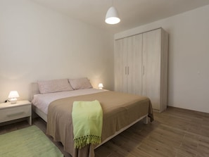 House | 1 bedroom, individually furnished, iron/ironing board - Nina With a Heated Pool (Marcana)