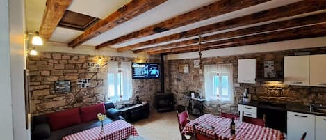 Apartment | Dining