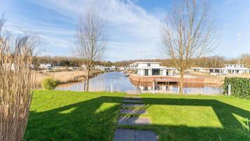 House | Kolam renang