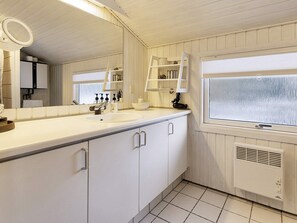 House | Bathroom
