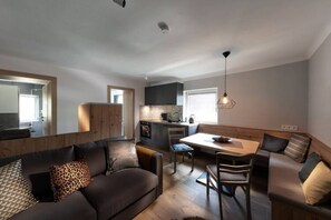 Dining - Boutique Apartment in Salzburg (Niedernsill)