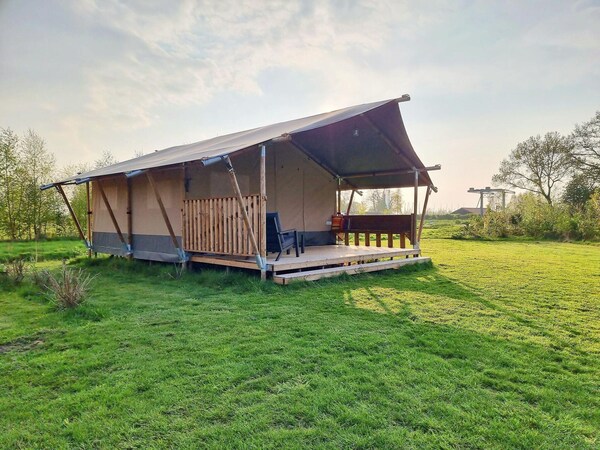 Waterfront Glamping Escape - Frise