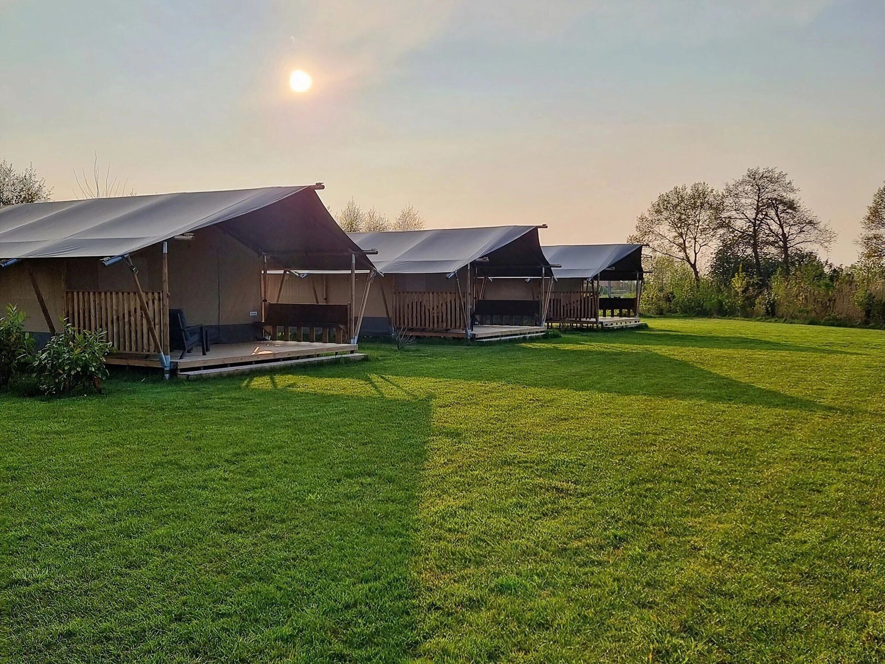 Tent | Exterior