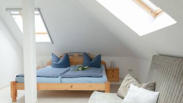 House | 2 bedrooms, individually furnished