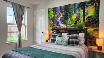 4 bedrooms, desk, iron/ironing board, free WiFi