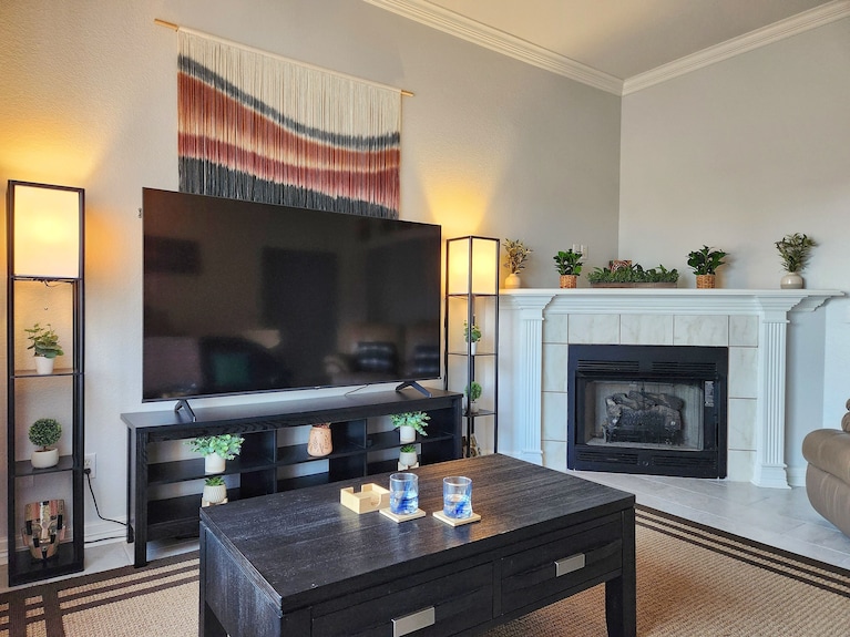 4br Central To Uofa & Walmart Hq I-49 Access Near Historic Downtown - Springdale, AR