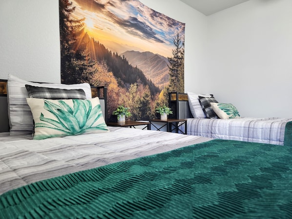4 habitaciones, escritorio, tabla de planchar con plancha y wifi gratis 