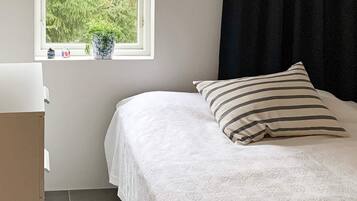 5 bedrooms, individually furnished