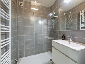 Bathroom - Studio on the 3rd Floor With Phenomenal sea View (Middelkerke)